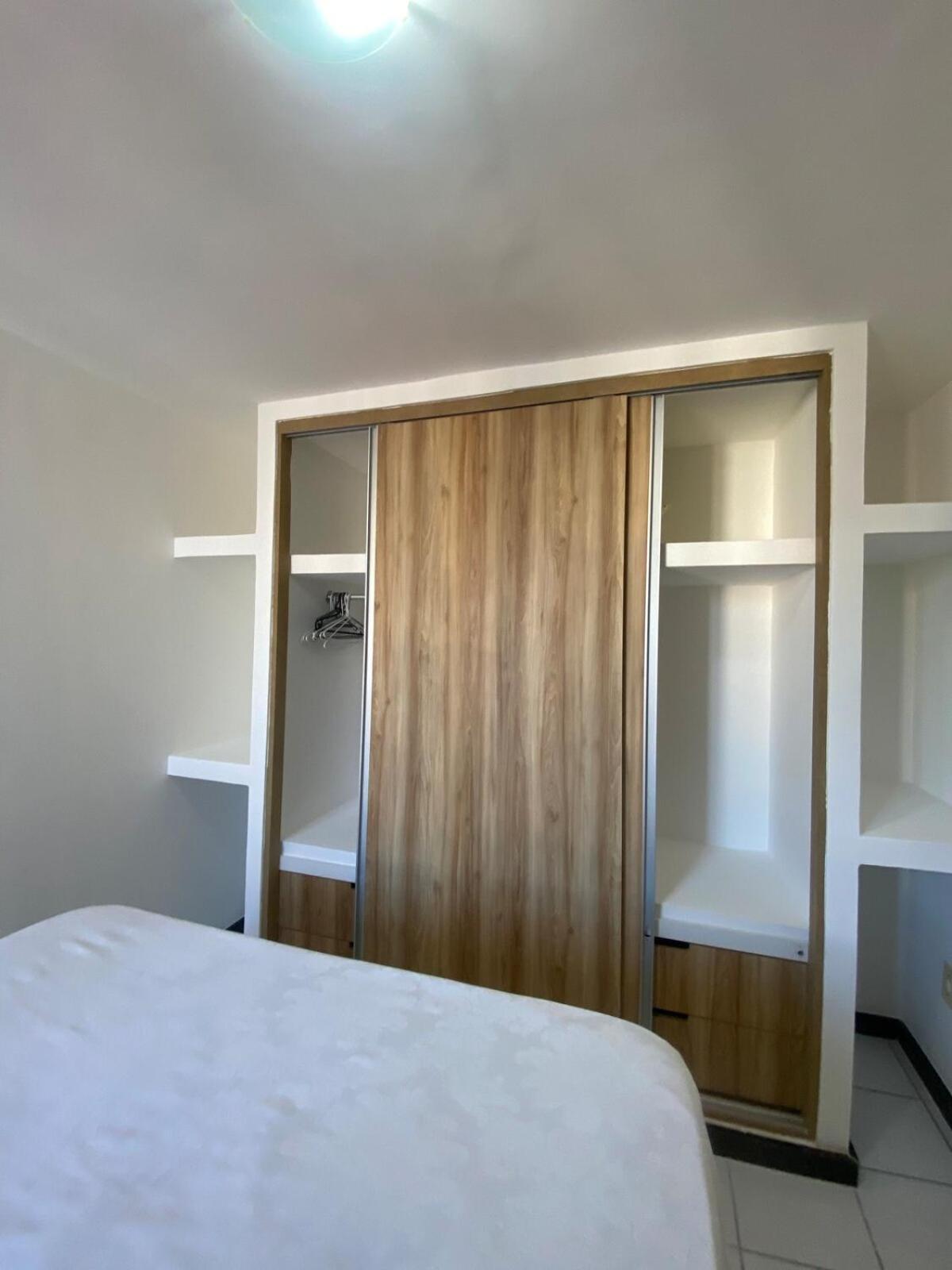 Apartamento Meireles - 2 Suites Com Ar Condicionado *